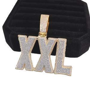 Pendentif Moissanite VVS en or 14 carats et 18 carats en forme de cœur pour homme - Product Image 6
