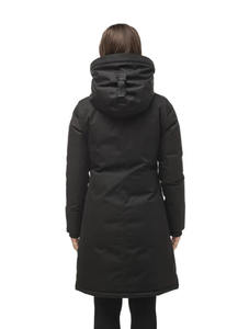 Parka acolchada y chaqueta acolchada transpirable de punto sin pelo con capucha para mujer negra con logotipo personalizado a precio de fábrica - Product Image 4