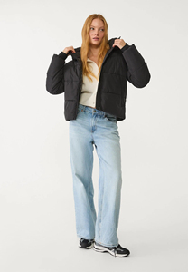 Veste matelassée à capuche noire OEM personnalisée pour femmes, veste à bulles à manches longues et à revers, veste d'hiver pour femmes, vente en gros - Product Image 2