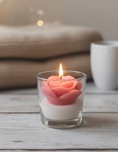 Bougie en cire de soja dans un verre rose spéciale Saint-Valentin, bougie romantique dans un verre, idéale pour la décoration de la maison, cadeaux de bougies disponibles au prix de gros - Product Image 3