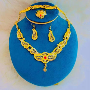 Ensemble de bijoux vintage plaqué or 24 carats Collier en cuivre 18 carats Boucles d'oreilles Motif fleur Zircon USA France Accessoire de mode Anniversaire - Product Image 1