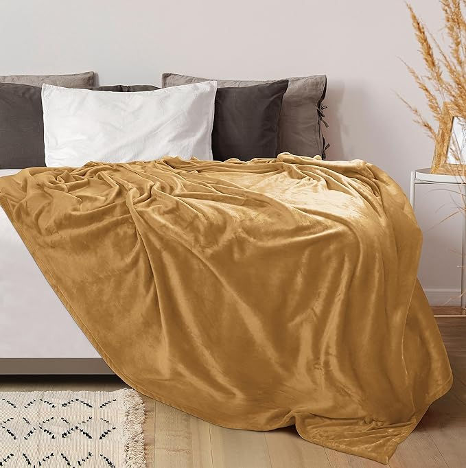 Luxurious Gold Velvet Blankets Wholesale Customizable