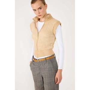 Chaleco de Punto con Cuello de Pescador - Product Image 1