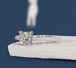 Bague de fiançailles en or 14 carats avec diamant de laboratoire taille princesse 1,00 CT VVS2 F certifié IGI plaqué rhodium Bijoux fins pour femmes - Product Image 2