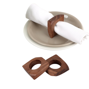 Anneaux de serviette en bois naturel faits à la main, écologiques, design moderne, pour les décorations de table de mariage et la décoration de la salle à manger - Product Image 3