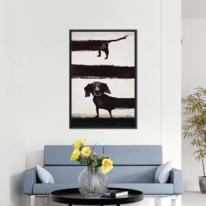 Impression sur toile moderne de Teckel : élégante décoration murale pour la maison, toile encadrée noire - Product Image 1