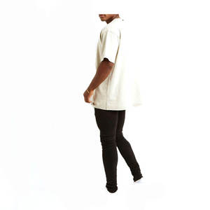 T-shirt à manches courtes à col rond pour homme de qualité supérieure personnalisé, conçu pour un confort et un style supérieurs toute la journée - Product Image 3