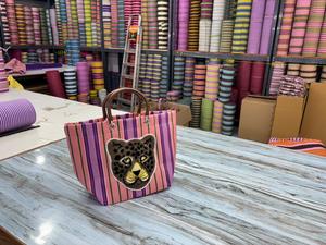 ถุงซิปไนลอนลายขวางพร้อมที่จับหนังปักลายเสือดาวเป็นมิตรกับสิ่งแวดล้อมใช้ในซูเปอร์มาร์เก็ตขนาดใหญ่พิเศษนำกลับมาใช้ใหม่ได้ - Product Image 4