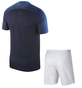 Camiseta de fútbol de secado rápido para jóvenes, uniformes OEM personalizables para equipo de club masculino, sublimación con impresión de logotipo - Product Image 2