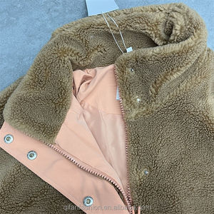 Jersey con capucha de manga larga para hombre con capucha diseñado para ser suave y cómodo para fitness y uso de viaje - Product Image 4