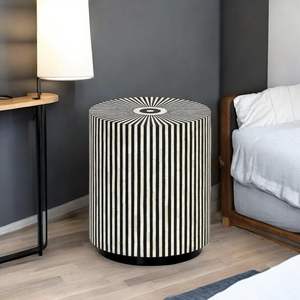 Mesa Auxiliar Hecha a Mano con Incrustaciones de Hueso, Elaborada por Artesanos Expertos para Muebles de Diseño y Temas de Diseño de Interiores Sofisticados - Product Image 1