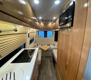 รถบ้านมือสอง ปี 2024 รุ่น Coachmen RV Galleria 24FL พร้อมขาย - Product Image 5