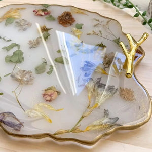 Plateau de service en résine Designs uniques pour un divertissement élégant disponible en Inde - Product Image 1