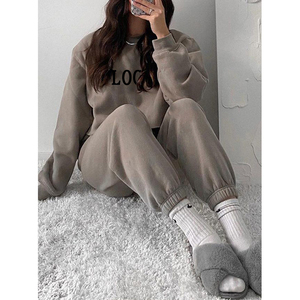 2024 ensemble 2 pièces de haute qualité pour femmes 350 gsm short de survêtement en molleton de coton biologique sweat à capuche avec logo personnalisé 2023 vêtements pour femmes - Product Image 6