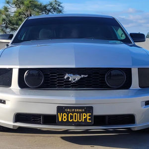 Ford Mustang GT Coupé 2005 d'occasion en bon état, sans réserve, moteur V8, échappement Flowmaster Outlaw, provenance Californie - Product Image 1