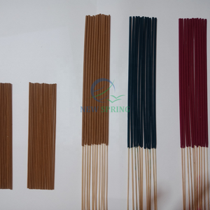 Fabricante de incienso de madera de agar de Vietnam, respetuoso con el medio ambiente, tamaño personalizado, opciones de color, tipo de tapón de cilantro para prácticas religiosas diarias - Product Image 3