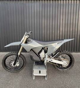 Motocicleta Eléctrica Todoterreno FIRST Stark-Varg EX Super Moto 2025 2026 de 80HP en Venta - Product Image 4