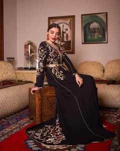 2025 recién llegado caftán marroquí de seda negra para adultos vestido informal bordado a mano para fiestas Ramadán Eid musulmán tradicional - Product Image 1