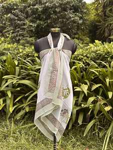 Hermosos Sarongs de Algodón con Diseño Floral Estampado, Pareos Hechos a Mano con Estampado en Bloque, Sarongs de Algodón 100%, Precio de Mayoreo - Product Image 2