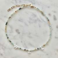 Collier personnalisé en gros avec initiale en pierre précieuse, pendentif lettre léger en tourmaline et perles de rocaille, bijoux en pierre naturelle pour femme, idéal pour un cadeau
