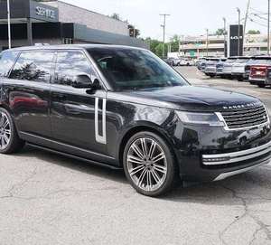 L a n d R o R v e r a n g e R o v e r P530 Autobiography LWB AWD con ruedas de aleación Asientos de cuero Navegación - Product Image 1