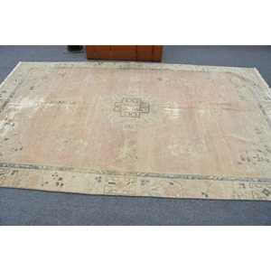 พรมตุรกีวินเทจ ขนาด 6x10 ฟุต สีเบจลายดอกไม้ ทำจากขนสัตว์ - Product Image 3