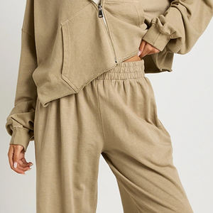 Survêtement avec fermeture éclair et tissu doux, prix avantageux pour les acheteurs en gros, avec une qualité élevée / design élégant, survêtement à jambes droites - Product Image 3