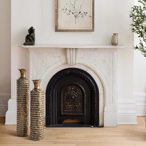 กระถางดอกไม้และขวดเหล็กสไตล์อินเดียที่หรูหราทำด้วยมือลายนูนพื้นผิวต่ำ - Product Image 6