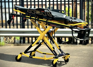 MEILLEURE OFFRE DE GROS : Lit d'ambulance Stryker Power-PRO XT (6506) avec système Power-LOAD (6390) et XPS inclus - Product Image 1