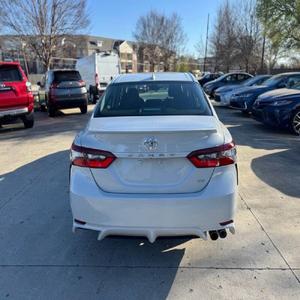 Toyota Camry SE Nightshade 2024 en EXCELENTE ESTADO - Product Image 3