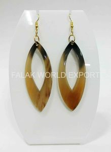 Boucles d'oreilles classiques en corne de buffle faites à la main, design unique et luxueux, fabriquées à partir de corne de buffle d'eau naturelle, provenant d'Inde. - Product Image 3