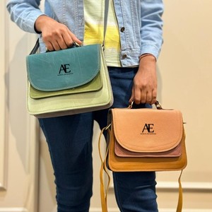 Nouveaux sacs à main en cuir recyclé pour femmes de créateur sac à main multicolore de vente à chaud sacs à bandoulière multi-usages uniques et élégants pour femmes - Product Image 1