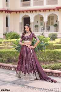 Traje Tradicional Indio, Lehenga Choli con Bordado de Lentejuelas y Zari Dorado, para Bodas y Festivales, para Mujer - Product Image 2