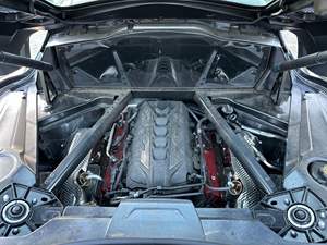 Corvette Coupé 2023 Edición 70 Aniversario LT2 V8, Paquete de Rendimiento Z51, Mayormente sin Modificaciones - Product Image 6