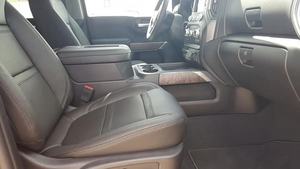 รถ GMC Sierra Denali 6.2 ปี 2019 รุ่นใหม่ล่าสุด พร้อมอุปกรณ์ครบครัน พวงมาลัยซ้าย เครื่องยนต์ 8 สูบ ขับเคลื่อน 4 ล้อ พร้อมสิทธิพิเศษในการจัดส่ง - Product Image 3