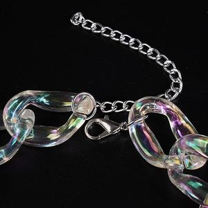 Cadena de eslabones de resina adecuada para looks de moda elegantes y casuales. Cadena de eslabones de resina de larga duración diseñada para brindar durabilidad y belleza. - Product Image 6