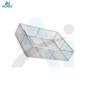 Panier manuel durable ALMAC à base plate et côtés perforés pour instruments de chirurgie générale, certifié CE, pour hôpitaux et unités de soins intensifs - Product Image 6