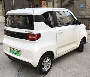 Auto Eléctrico Seminuevo Wuling Hongguang MINI EV de 3 Puertas y 4 Asientos en Oferta Económica - Product Image 2