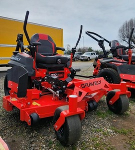 Tractor Cortacésped Gravely Pro-Turn 160 con Tracción en las 4 Ruedas y Transmisión por Engranajes, Color Rojo, Alta Productividad - Product Image 3