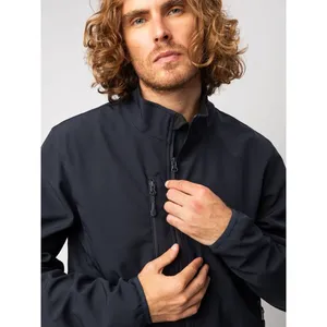 Veste Softshell Sustainable Breeze pour la randonnée, sac étanche écologique, merchandising - Product Image 2