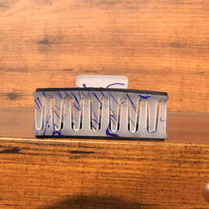 Nouvelle arrivée vente chaude Western élégant à la main usiné en cuir gravé pinces à cheveux en cuir griffe accessoires de cheveux pour les femmes - Product Image 5