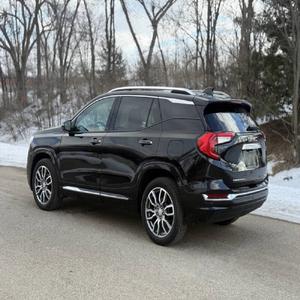 GMC Terrain Denali 2024 en parfait état - Product Image 3