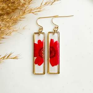 Pendientes de Resina Modernos Hechos a Medida con Diseño de Hojas Prensadas para Promoción de Marca Femenina a Precio de Fábrica - Product Image 1