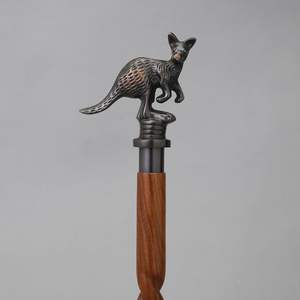 Bastón Decorativo Hecho a Mano, Bastón de Paseo Artesanal con Diseño Elegante - Product Image 6