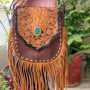 Bolso de mano de cuero tallado con flecos para mujer, bandolera cruzada con flecos - Product Image 6