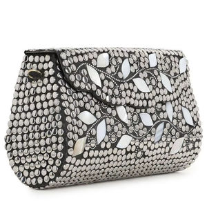 Bolsos de mano Tradnary con incrustaciones de nácar en blanco y cadenas con diseño de patrón geométrico para moda de mujer de HF CRAFTS - Product Image 1