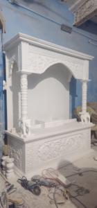 Hermoso diseño hecho a mano mármol blanco Natural templo Mandir personalizado estilo religioso de lujo venta directa de proveedor indio - Product Image 2
