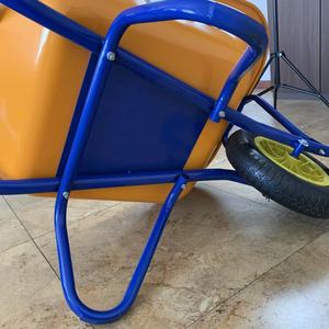 Mini <span class=keywords><strong>brouette</strong></span> de jardin légère pour enfants en métal et plastique avec roues en caoutchouc solide Cadeau parfait pour enfants pour le jeu de cour - Product Image 3