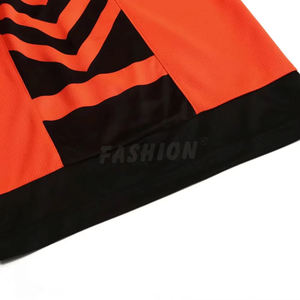 Ensemble d'uniformes de basketball respirants personnalisés, maillot et short réversibles, 100% polyester, vente en gros - Product Image 6