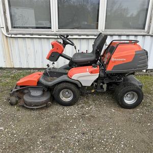Tondeuse à gazon autopropulsée télescopique P524 d'occasion 2013 avec bac de ramassage, moteur 4 temps, alimentée au diesel industriel 1070 - Product Image 1